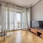 Astoria Balcony