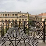 Astoria Balcony Daire Budapeşte