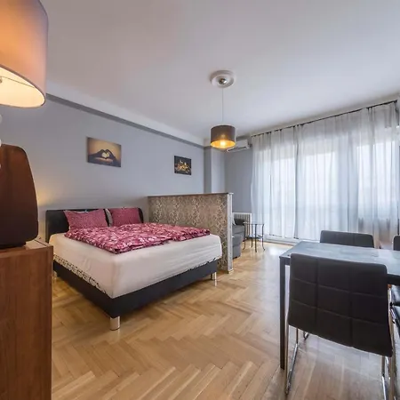 Appartement Astoria Balcony